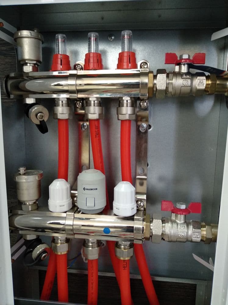 Сервопривод  230 V M30*1,5 мм, провод, шток 4 мм. 1.